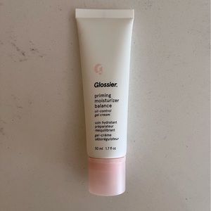Glossier Priming Moisturizer Balance